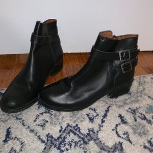Tara M made in Portugal black leather ankle boots